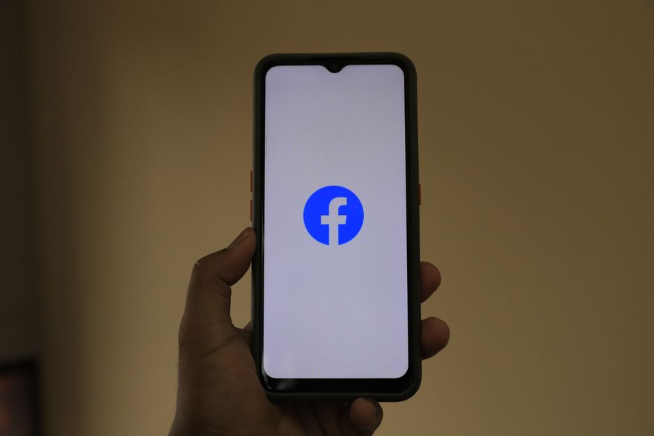 Kaip atsisiųsti video iš „Facebook“ į telefoną ar kompiuterį