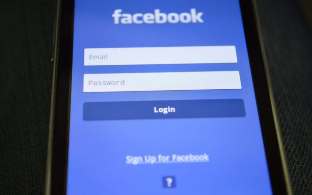Kaip ištrinti „Facebook“ paskyrą telefone ir kompiuteryje