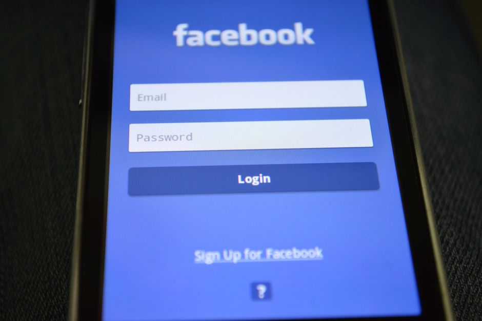 Kaip prisijungti prie savo „Facebook“ paskyros
