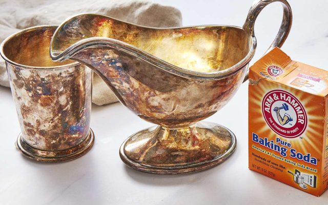 kaip-valyti-sidabra-su-soda